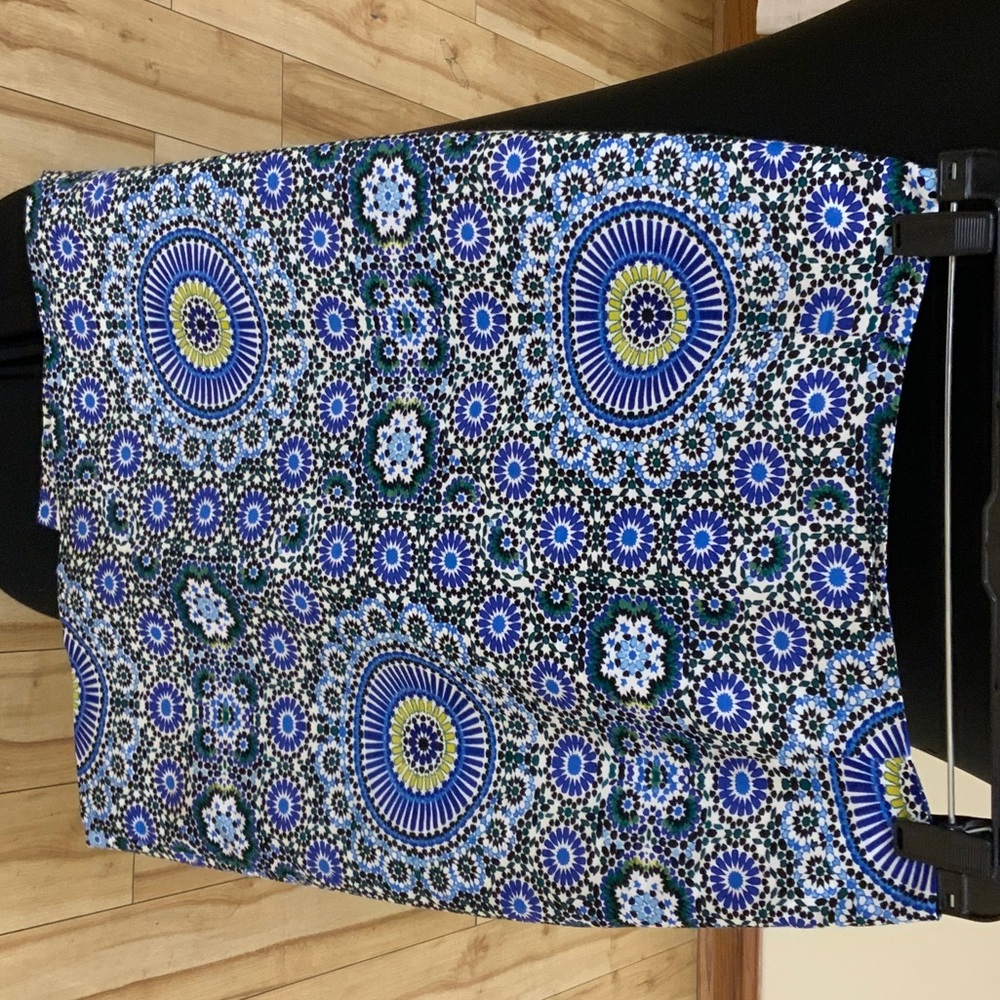 Banana Republic Blue and White Geometric Midi Skirt